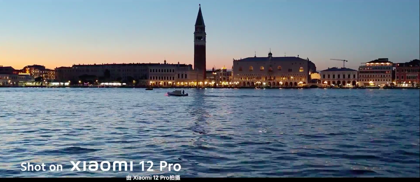 小米记录威尼斯之夜的流动之美