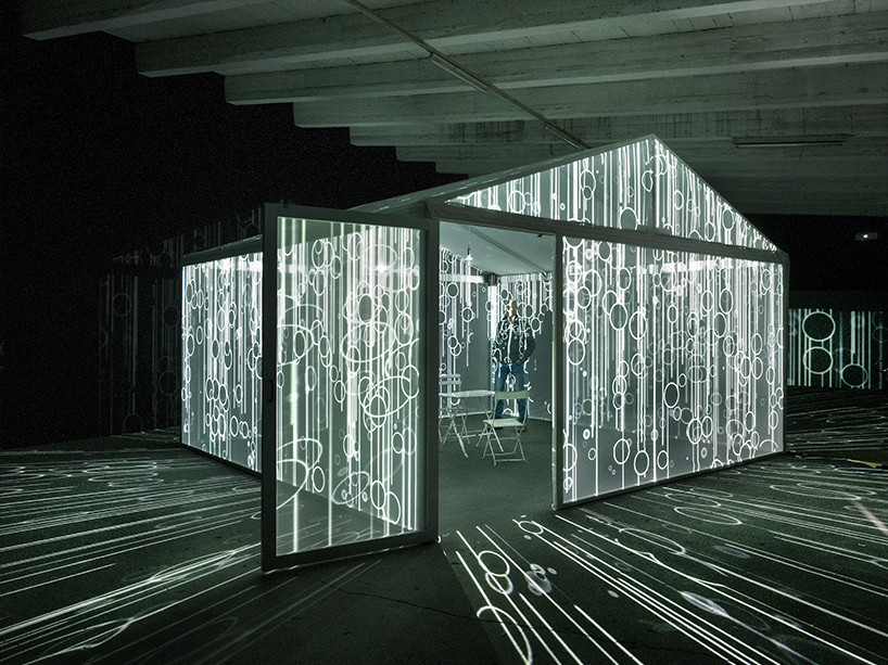 荷兰大型灯光装置艺术：insideout