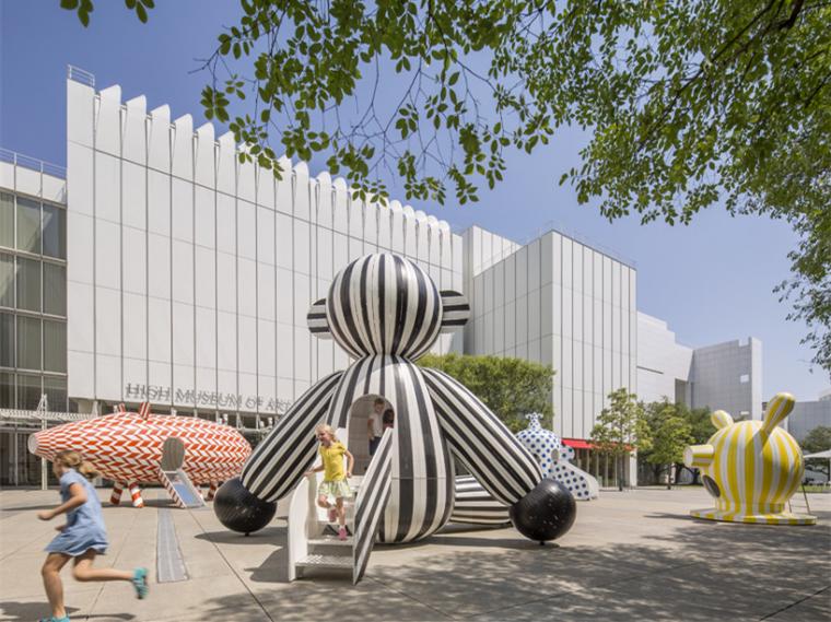 美国艺术博物馆广场木质雕塑装置艺术
