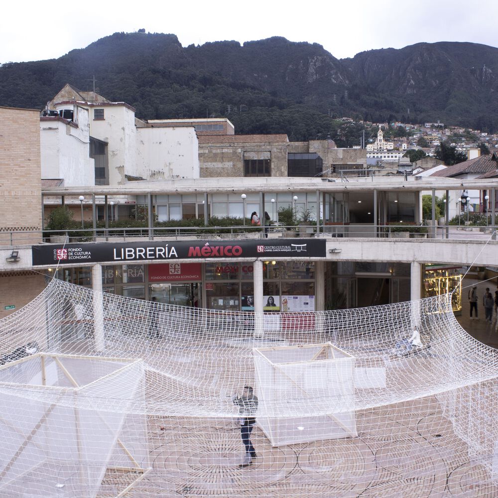 哥伦比亚公共空间装置艺术：隐形建筑