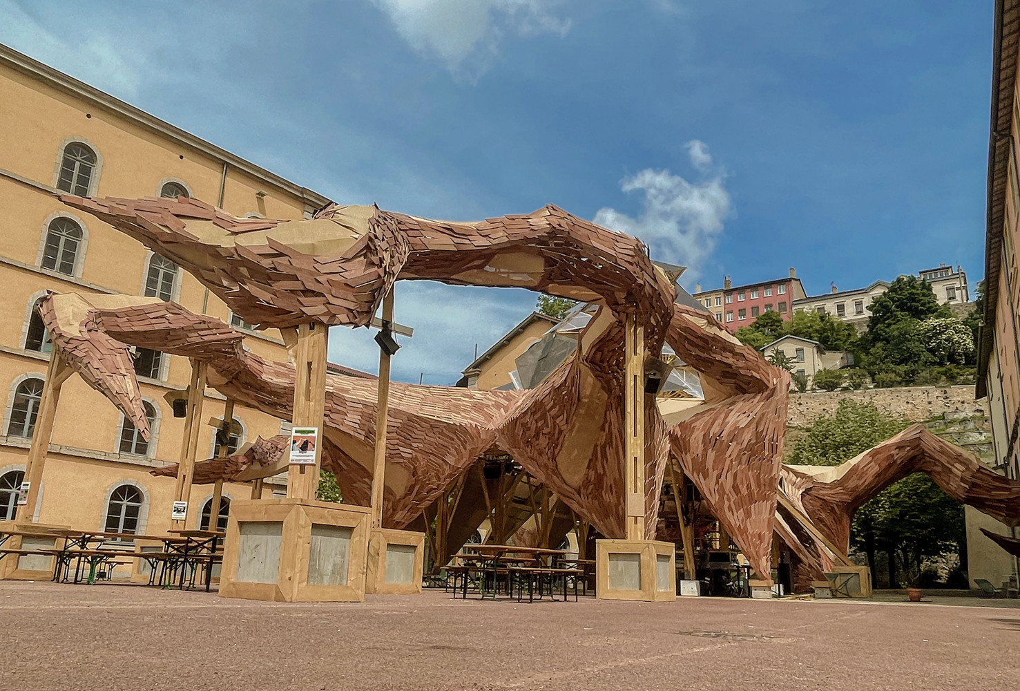 法国木结构公共景观装置艺术：海妖