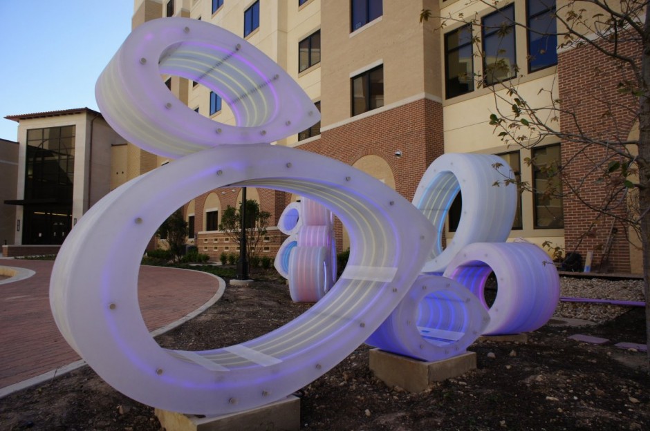 美国得克萨斯州立大学仿生灯光装置艺术