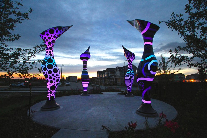 加拿大雕塑与灯光装置艺术：Nepenthes Paisley