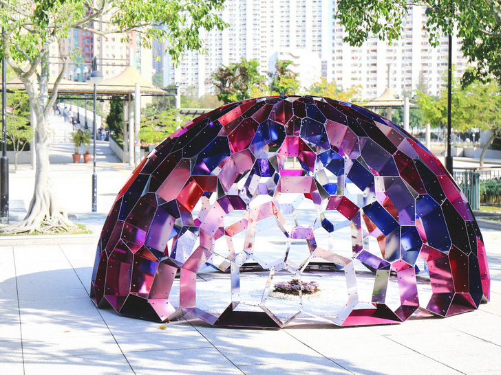 香港公共空间镜面艺术装置：万花穹顶