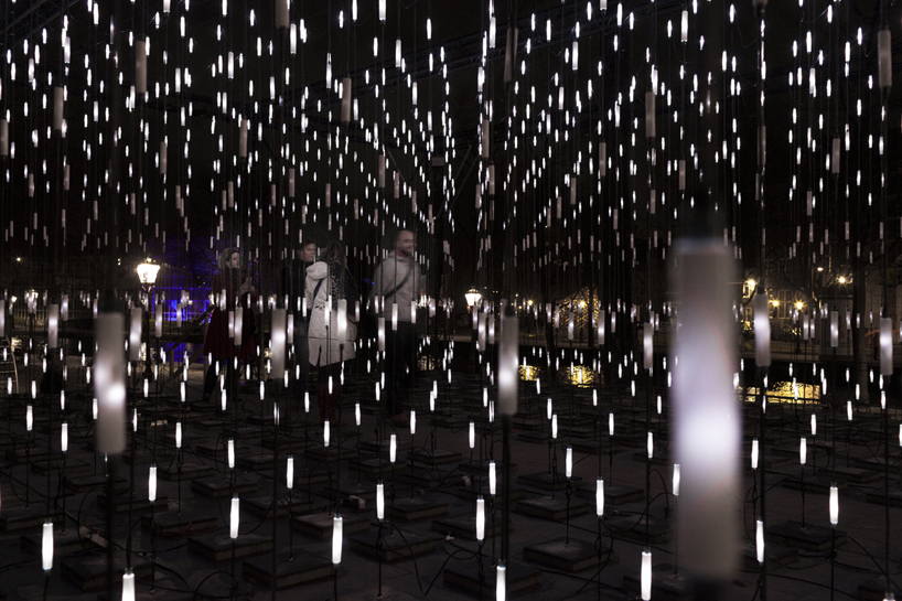 荷兰3D LED灯光矩阵艺术装置