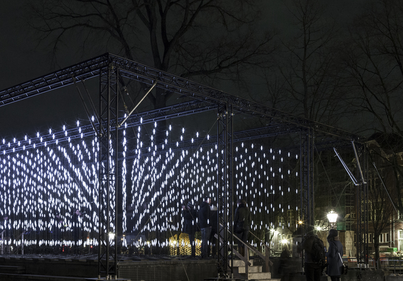 荷兰3D LED灯光矩阵艺术装置