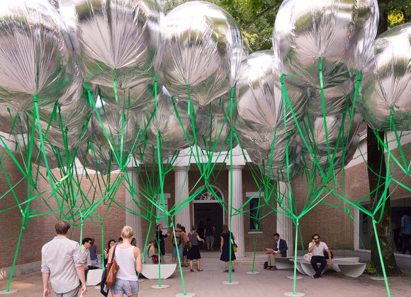 气球景观装置艺术：树亭