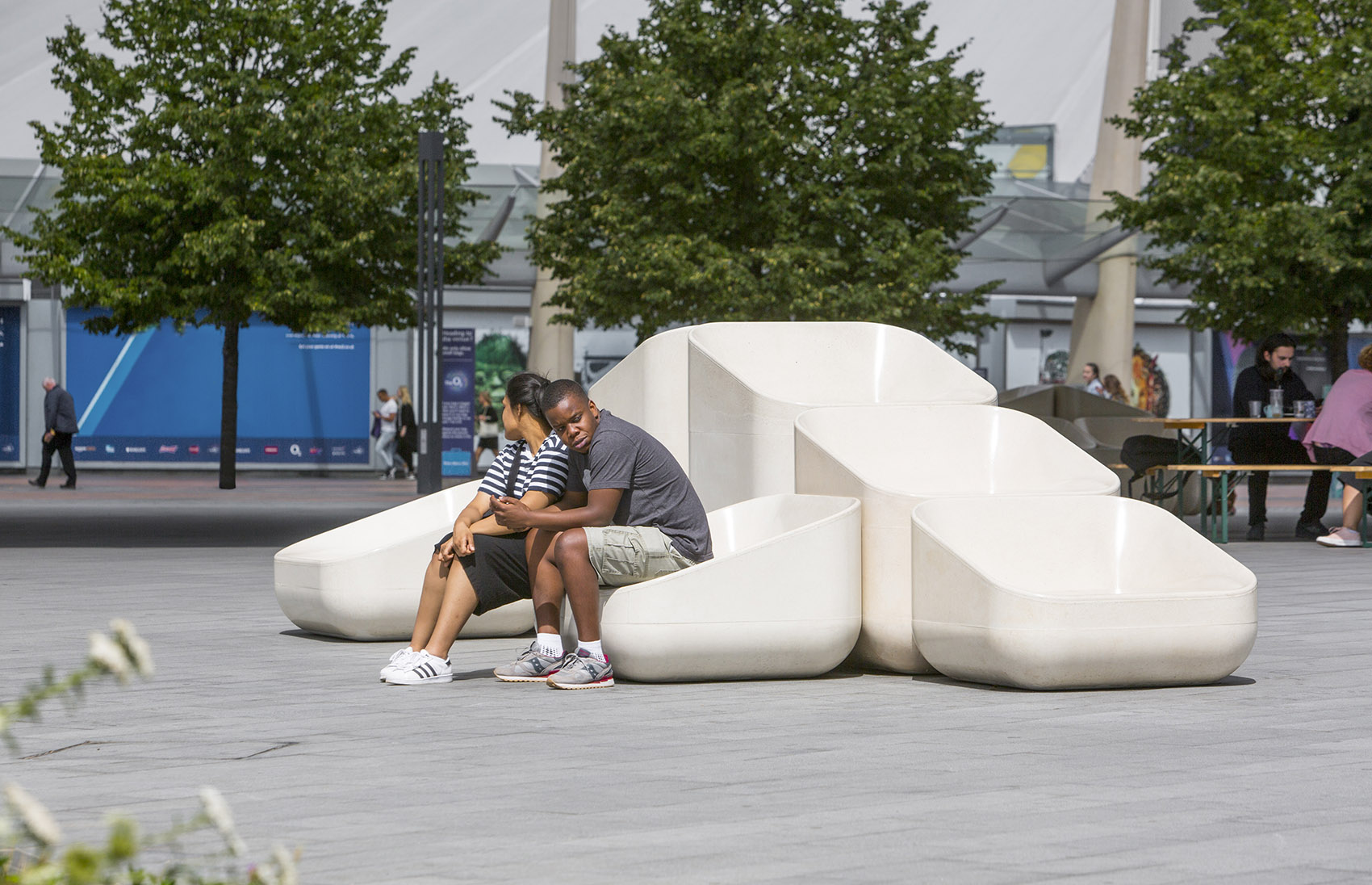 英国混凝土座椅景观装置艺术