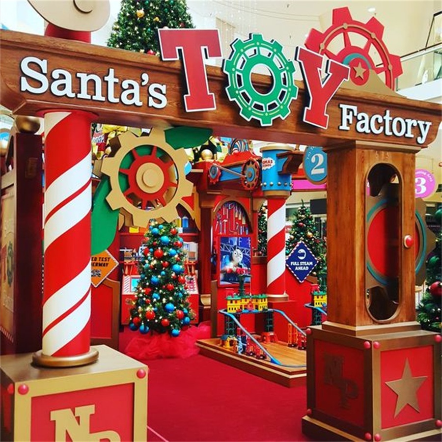 美国圣诞节美陈案例：圣诞老人玩具工厂