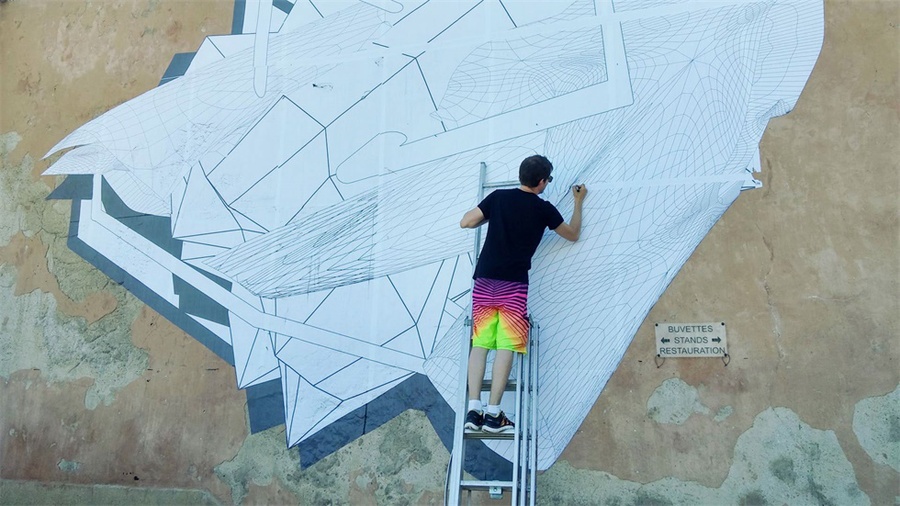 法国街头投影装置艺术：街头艺术和数字艺术的融合